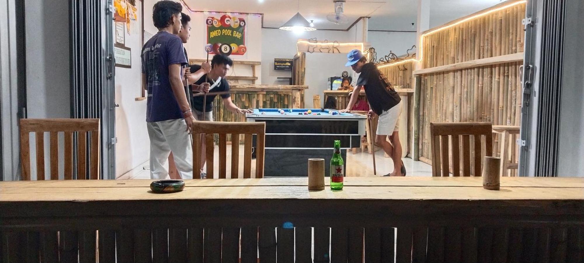 Amed Stop Inn Homestay, Rooftop Restaurant And Bar 외부 사진