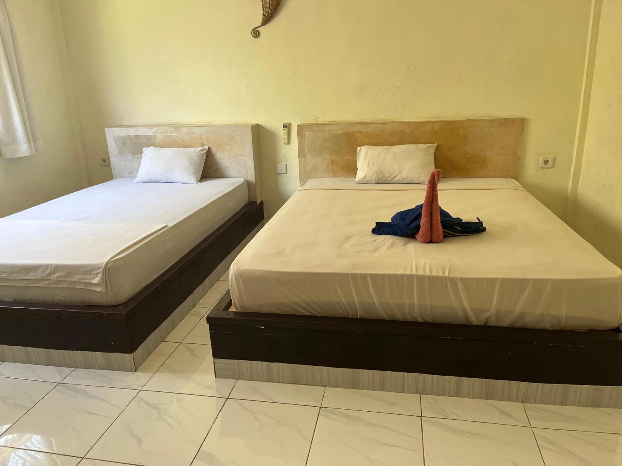 Amed Stop Inn Homestay, Rooftop Restaurant And Bar 외부 사진