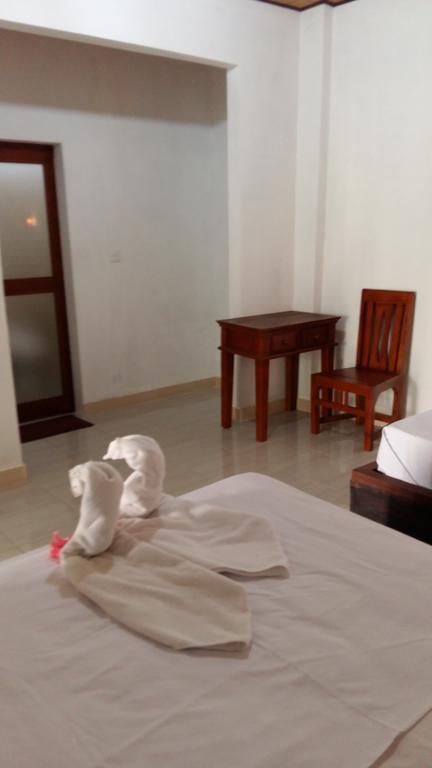 Amed Stop Inn Homestay, Rooftop Restaurant And Bar 외부 사진